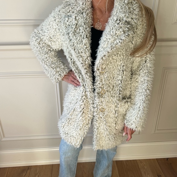 Jackets & Blazers - Anthropologie Faux Fur Shaggy Coat. Size small